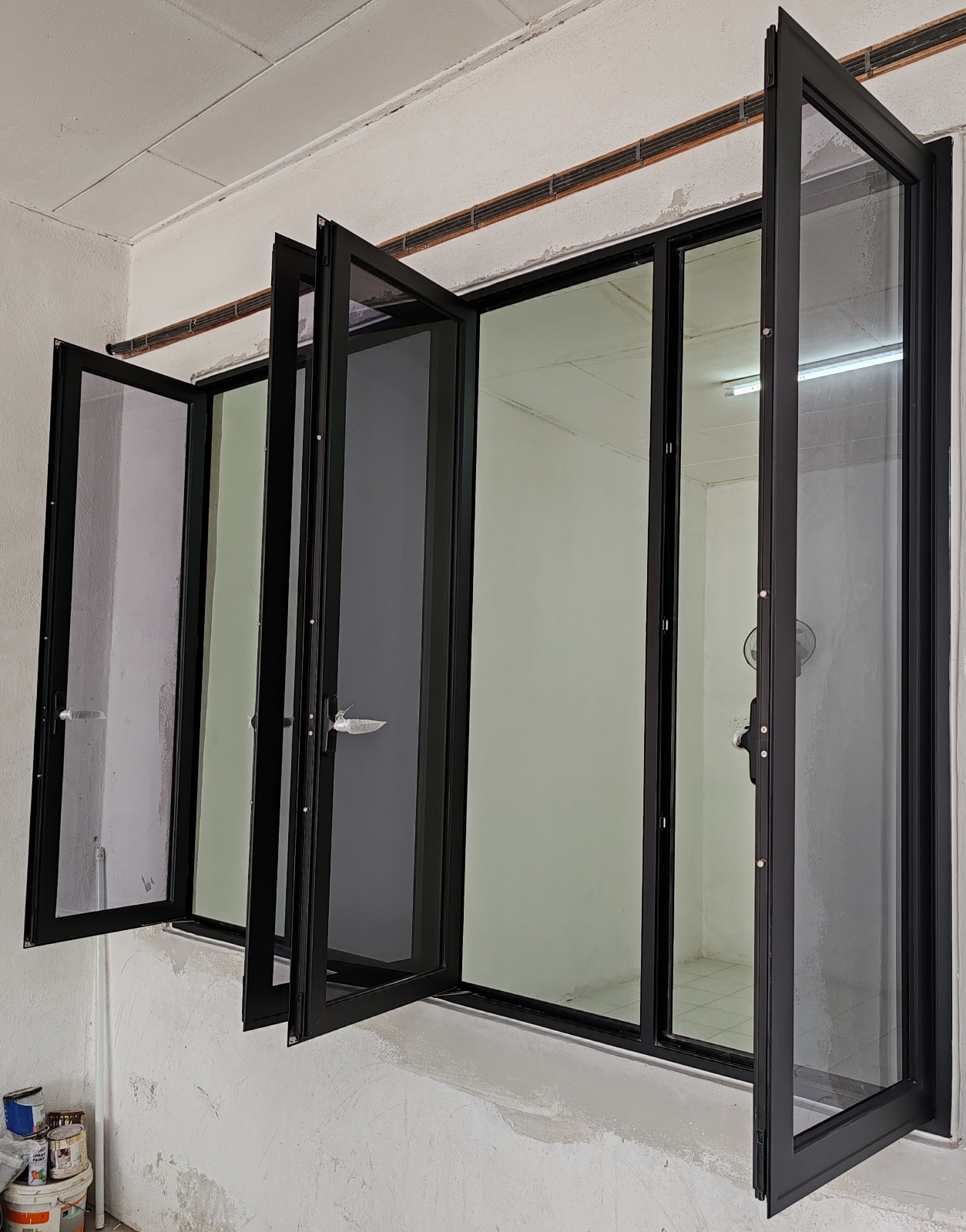 Multipoint Casement Window