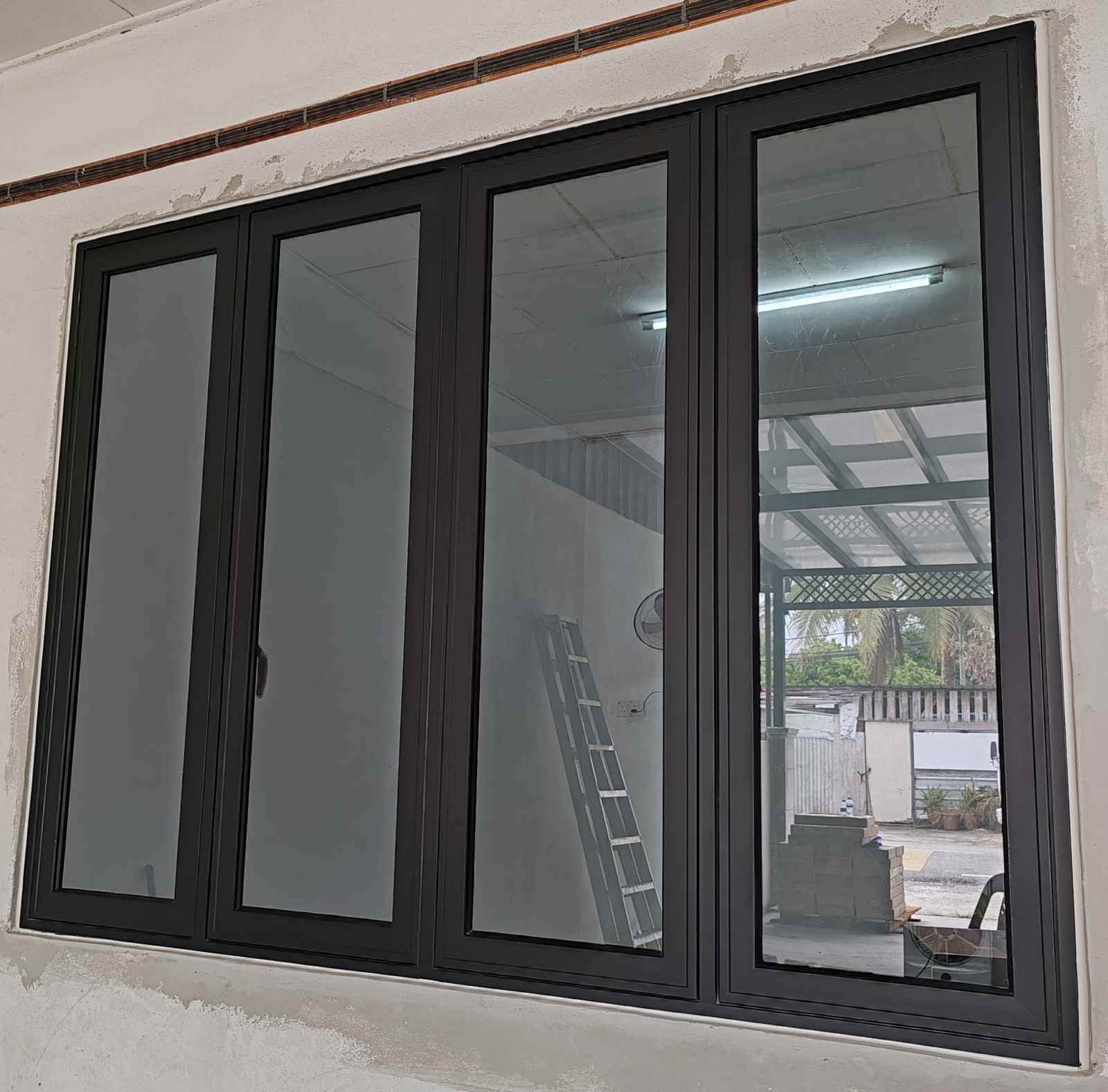 Multipoint Casement Window
