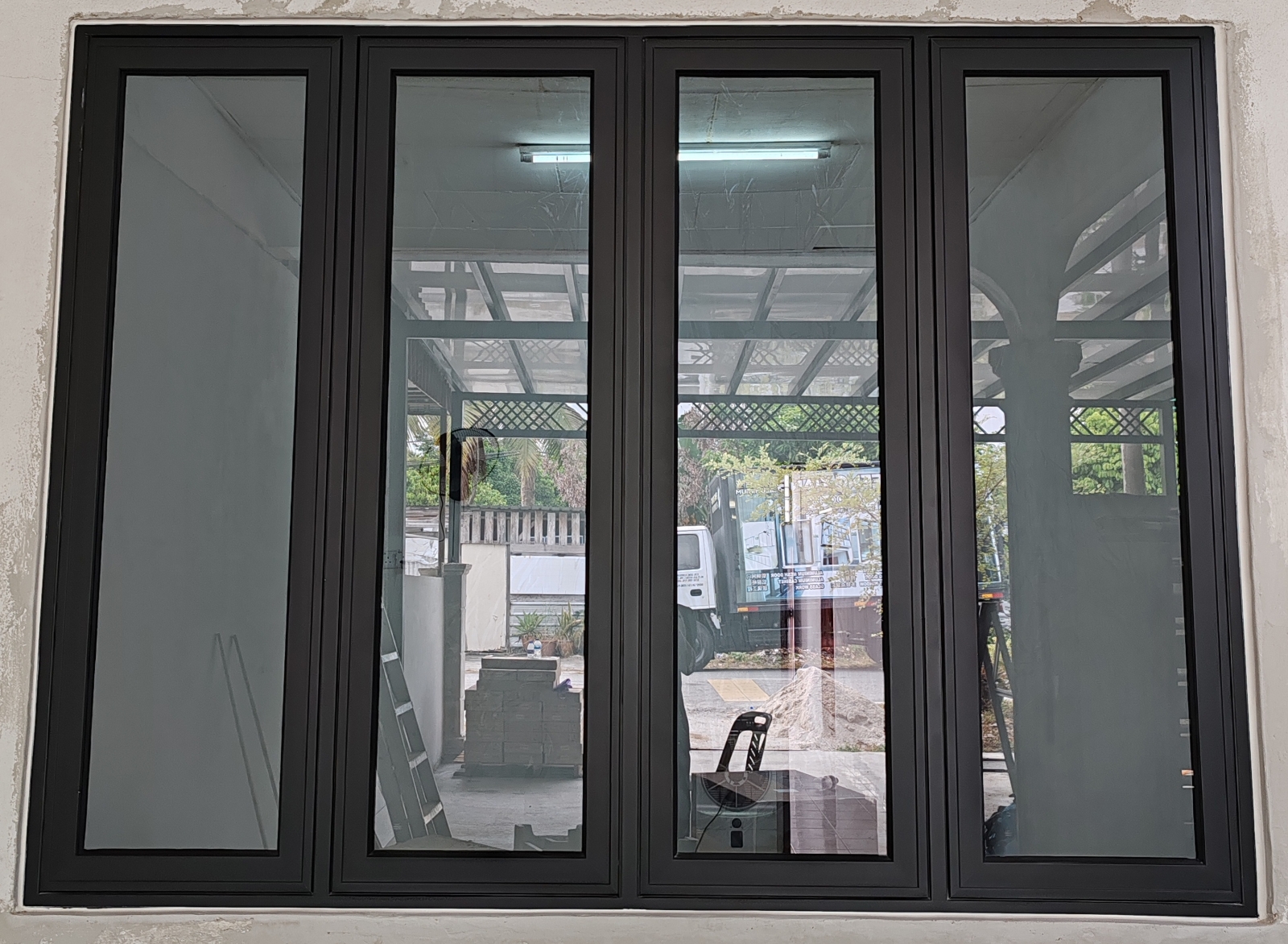 Multipoint Casement Window