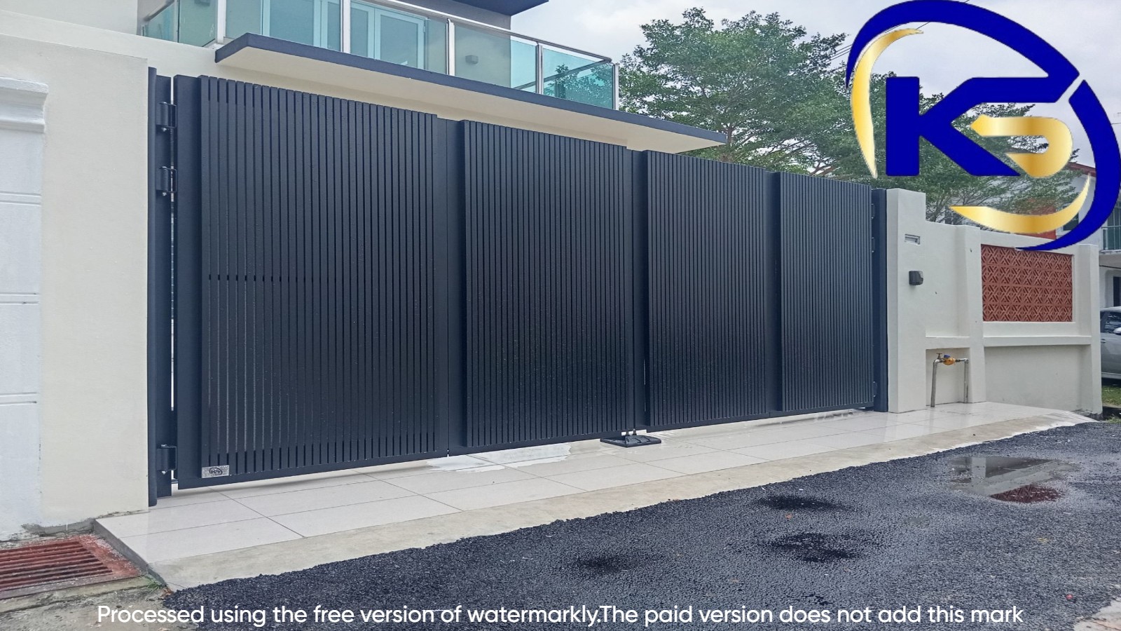 Trackless Folding Gate (PC) Taman Universiti Parit Raja,Batu Pahat,Johor