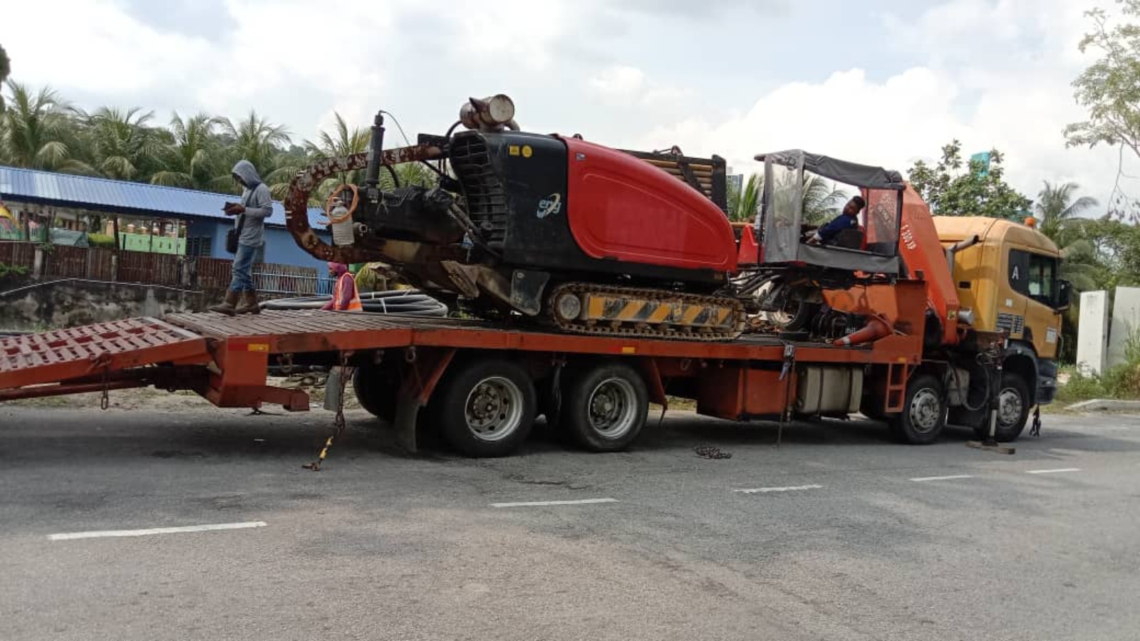 self loader deliver HDD machine