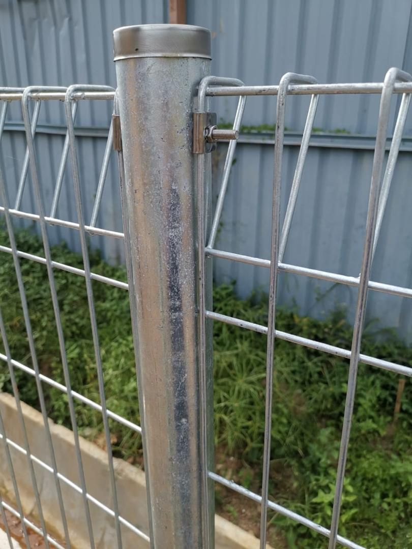 SECURITY FENCE AND DOUBLE LEAF GATE (PAGAR BRC FENCE DAN DOUBLE DAUN PINTU)