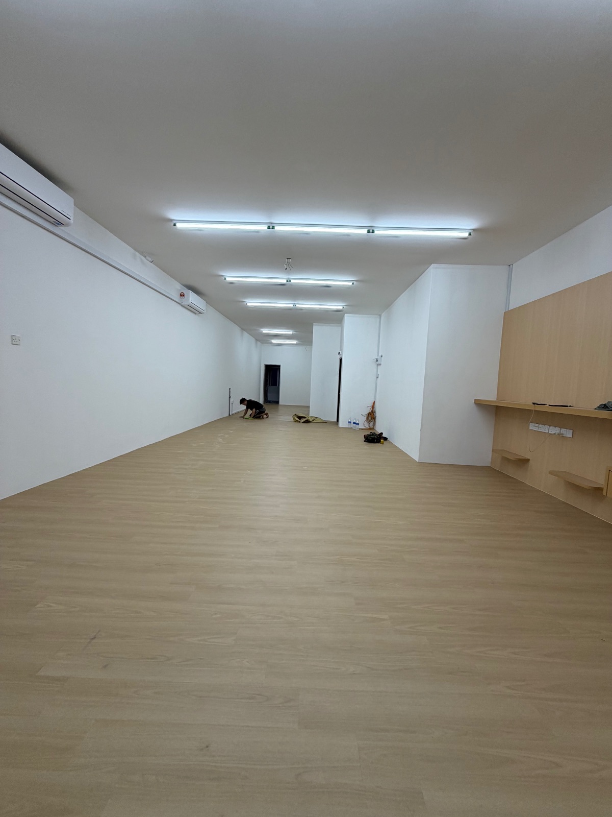 Vinyl Flooring ,laminate flooring,Spc floor at Triang Pahang Supply and install quality flooring 