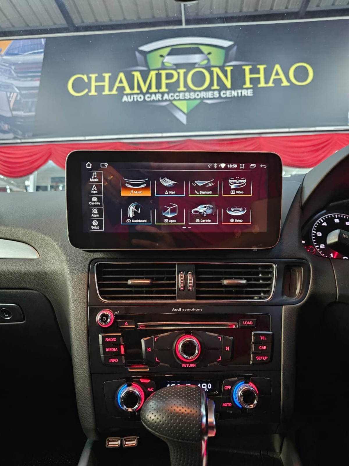 AUDI Q5 10.3'' ANDROID MULTIMEDIA PLAYER