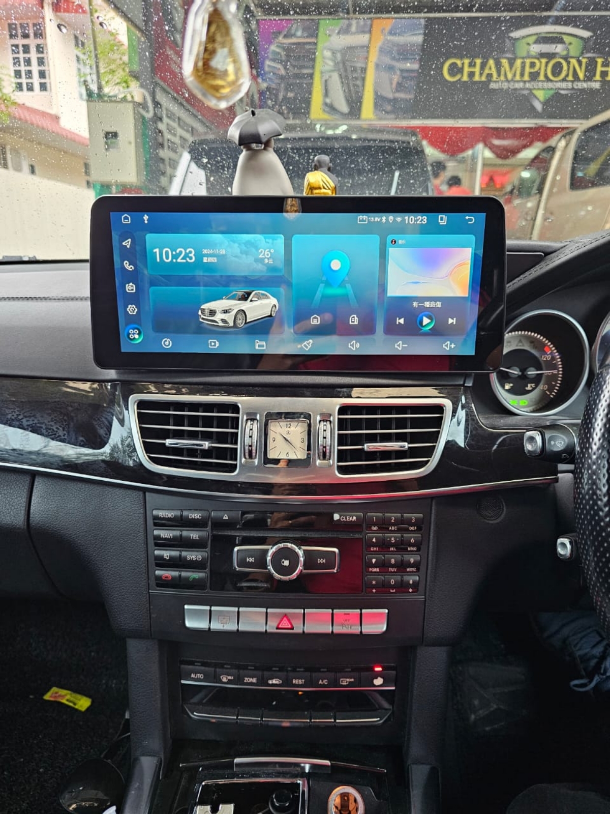 W212 12.3'' ANDROID MULTIMEDIA PLAYER