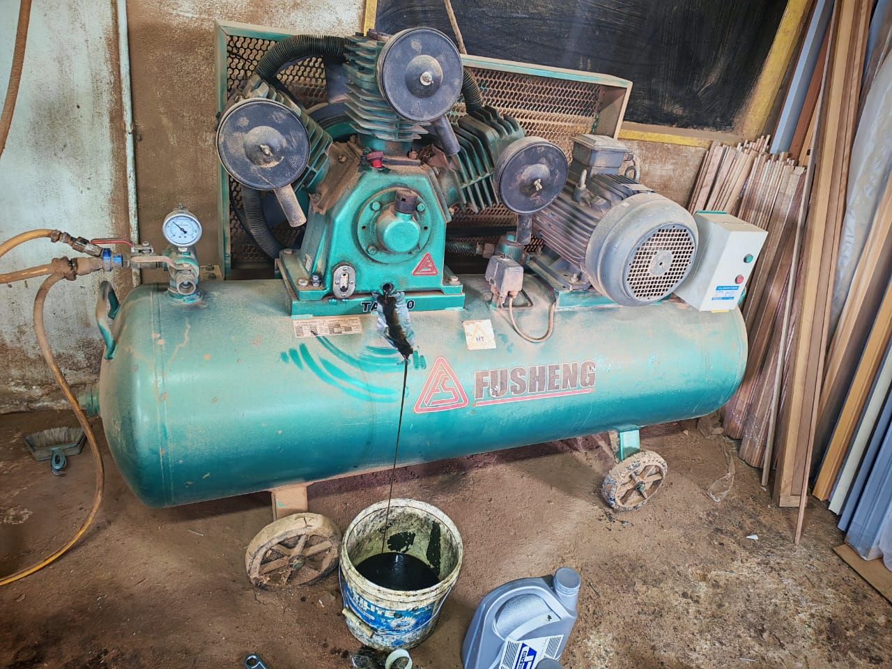 Maintenance Service Fusheng Piston Air Compressor 