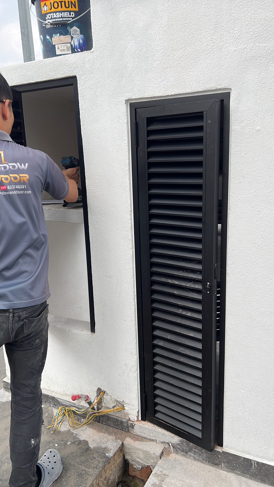 Louvers Door