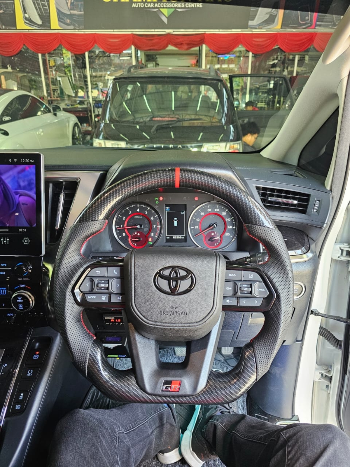 Alphard GR Carbon Steering