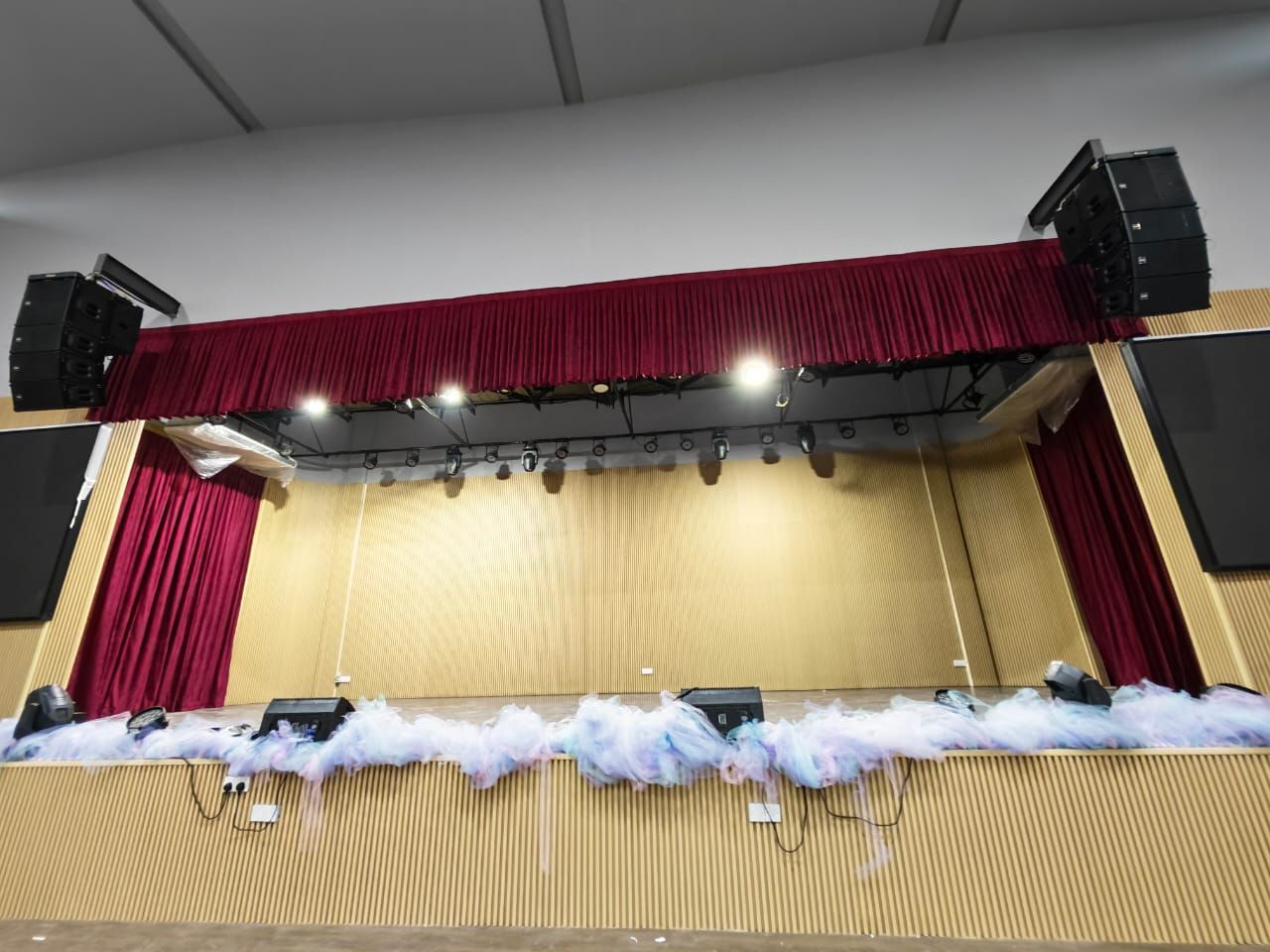 Stage Curtain insallation for Event Hall; Langsir Pentas untuk Dewan; Kawasan 13, 42000 Port Klang, Selangor