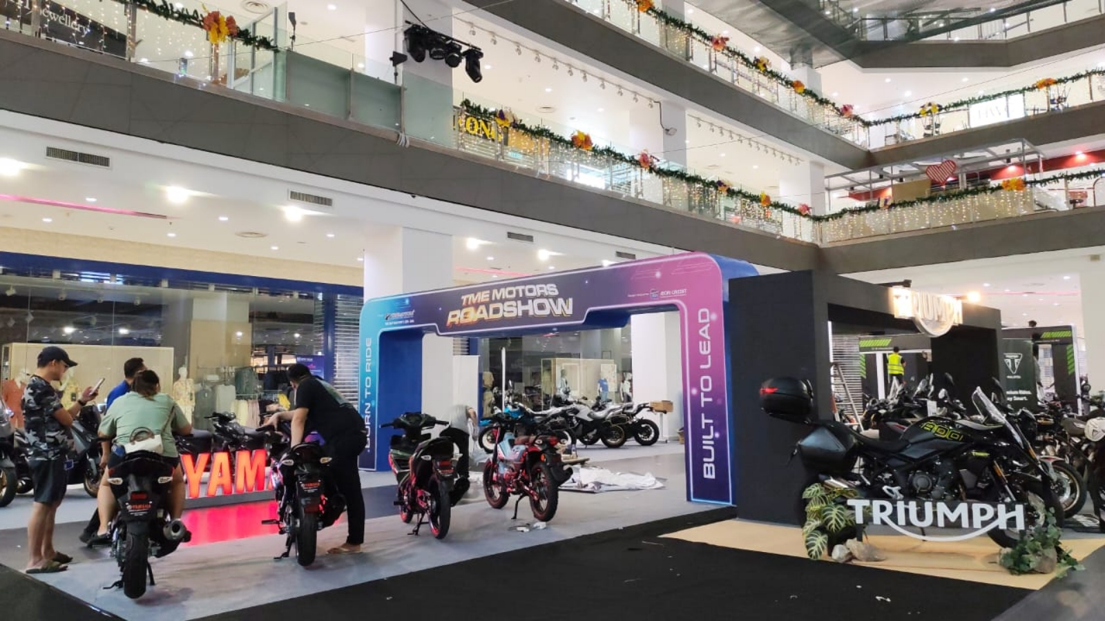 Event Arch with install
