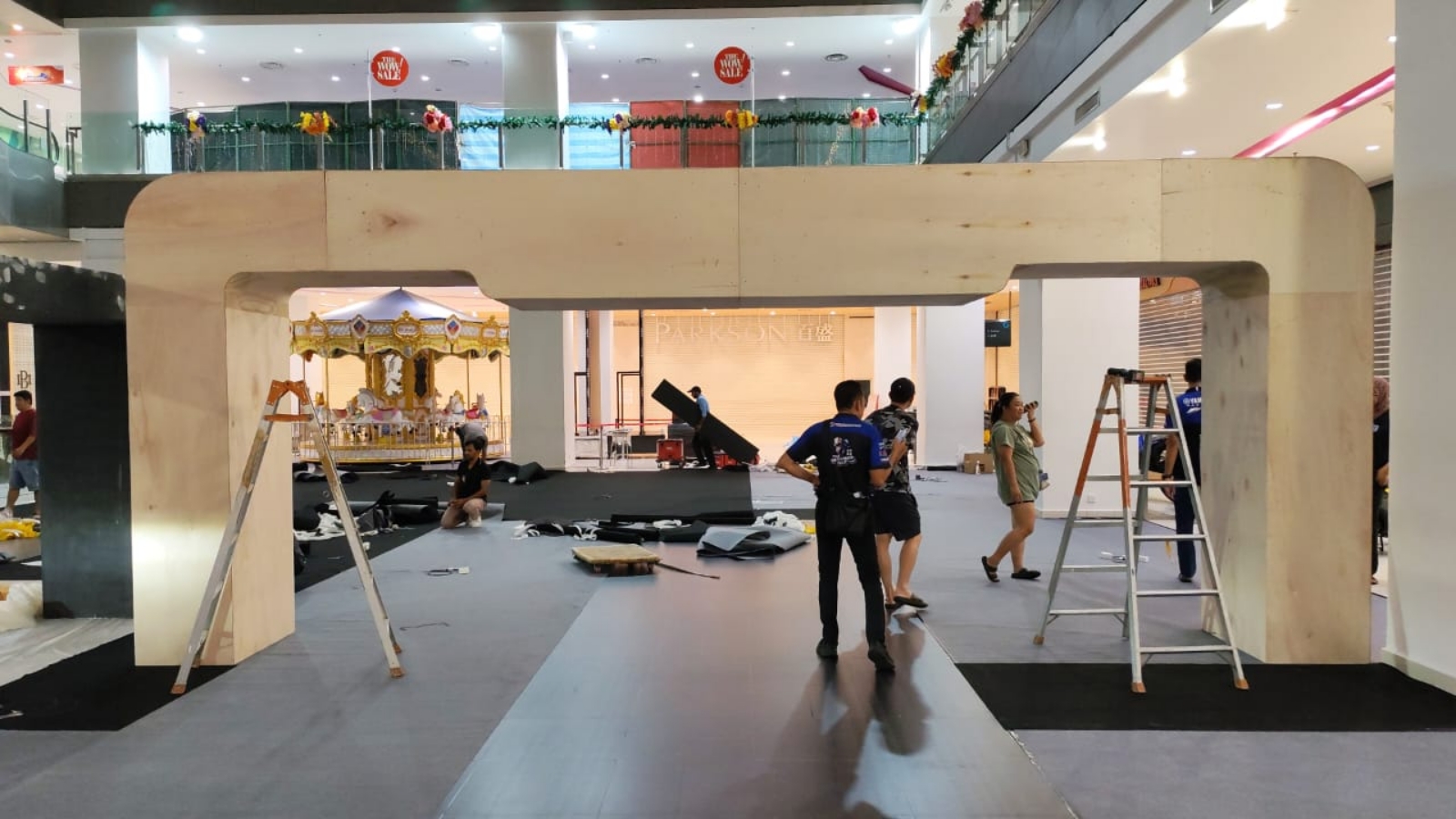 Event Arch with install