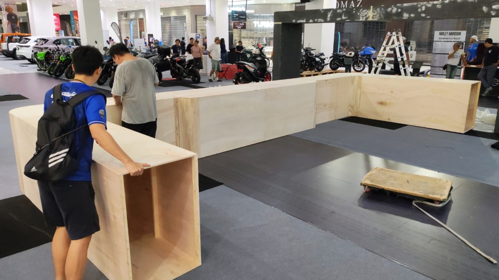 Event Arch with install