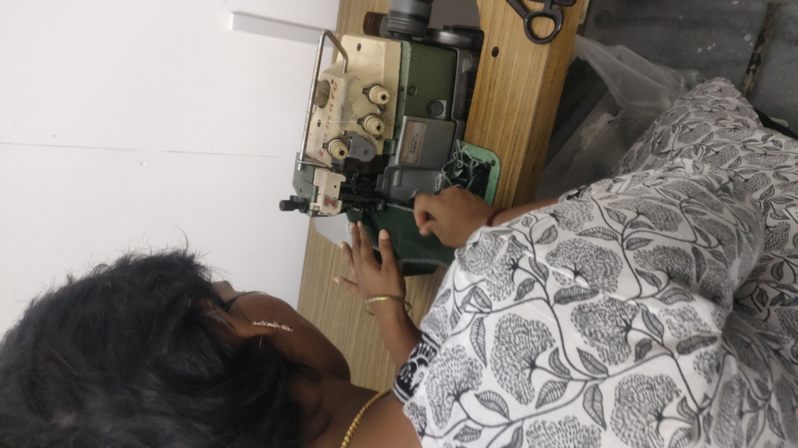 JOB REPAIR SEWING MACHINE