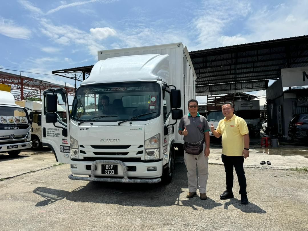 Thanks Customer YS MACHINERY From Seremban Coming KL Support & Trusted .Repeat Order From Me. NEW ISUZU NPR75UKH 16.8FT CORRUGATED BOX 6DOOR LORRY