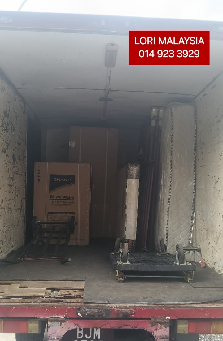 Lori Sewa Murah Pindah Rumah dari Shah Alam Selangor ke Beserah Kuantan Pahang guna lori 1 tan Bonded termasuk pekerja angkat barang 