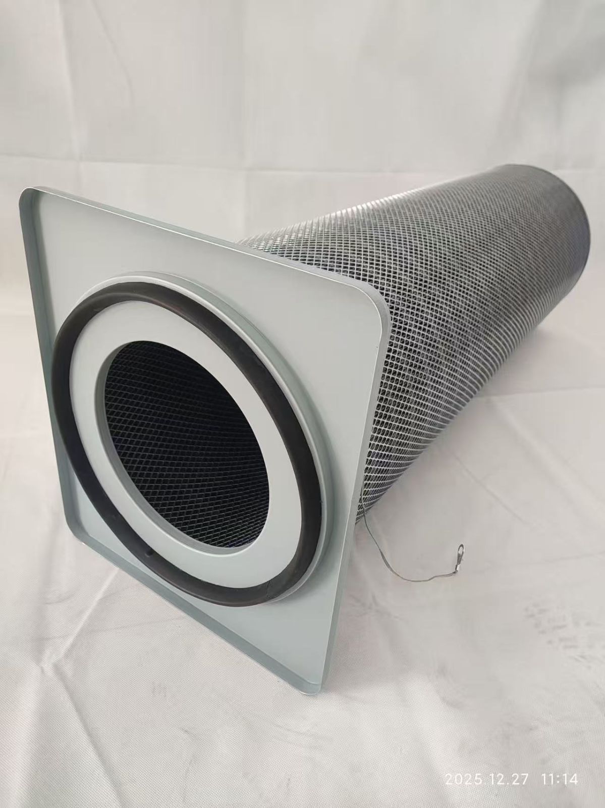 Comparison of manufacturing processes and performance differences between genuine and non-standard dust collector filter cartridges