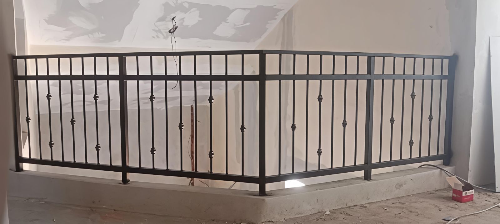 Taman Perling Wrought Iron Staircase Railing 