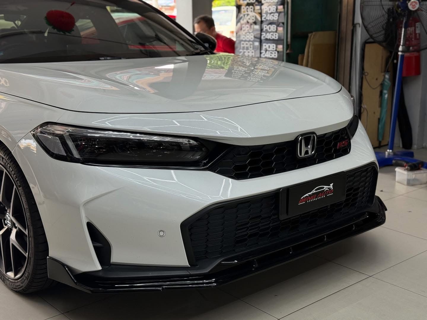 FLRS THAI V4 FRONT LIPS