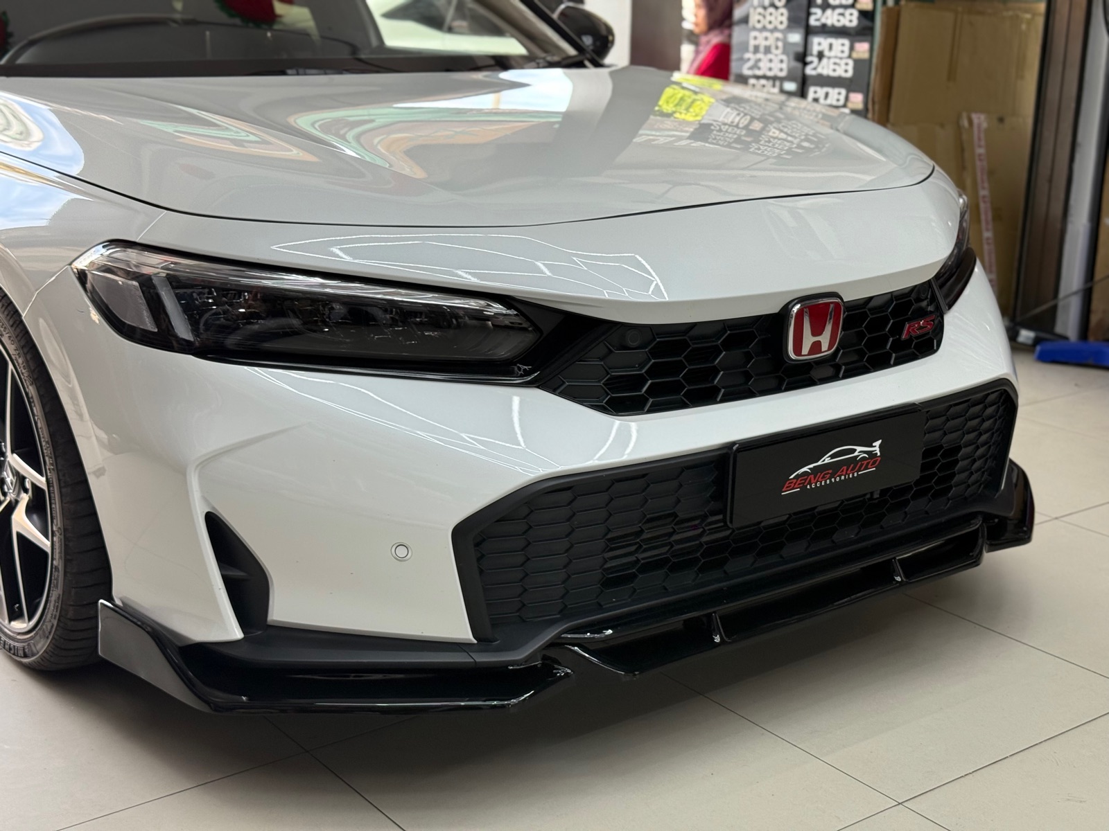 FLRS THAI V5 FRONT LIPS