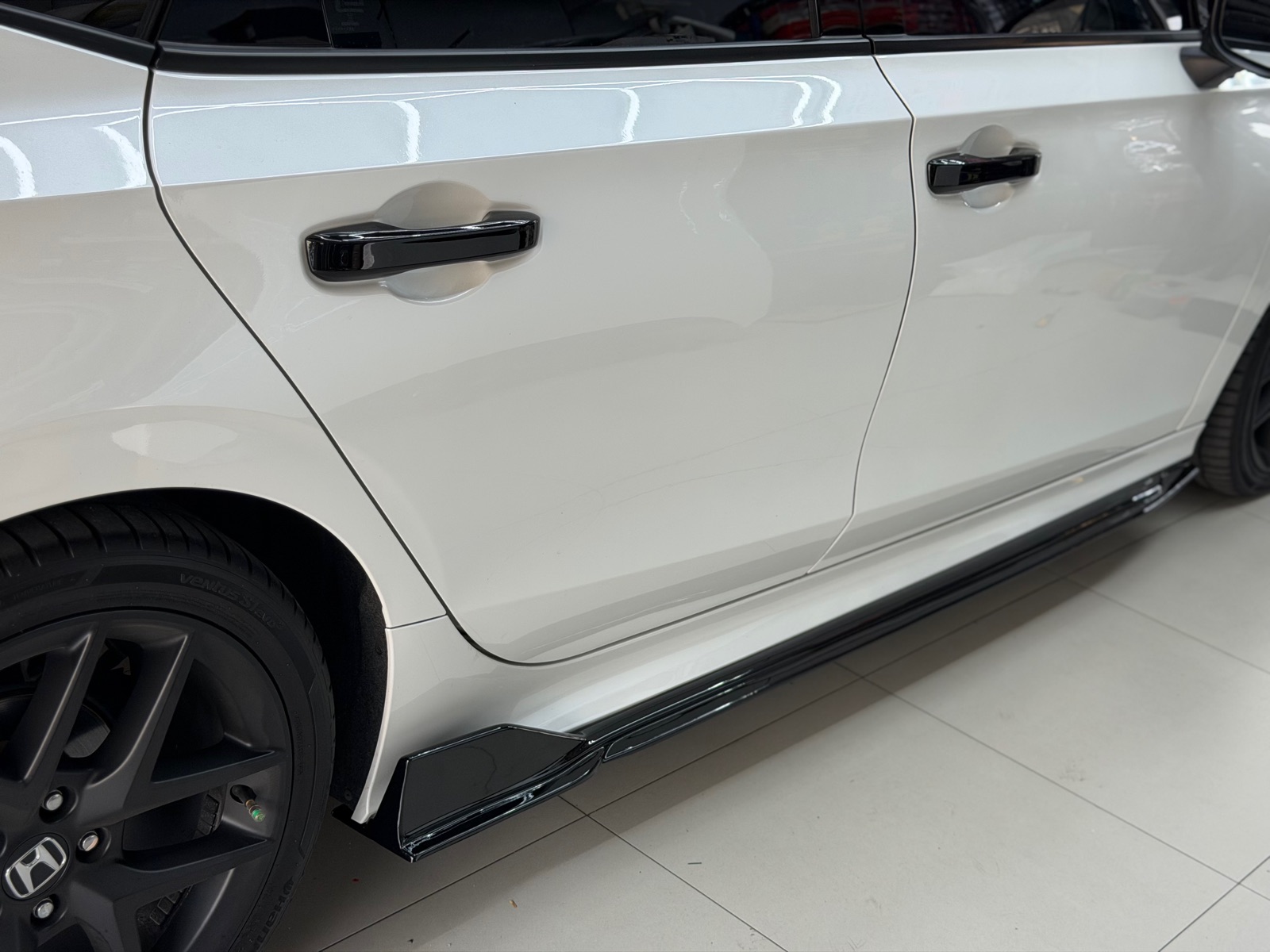 FL5 TYPE R V2 SIDE LIPS