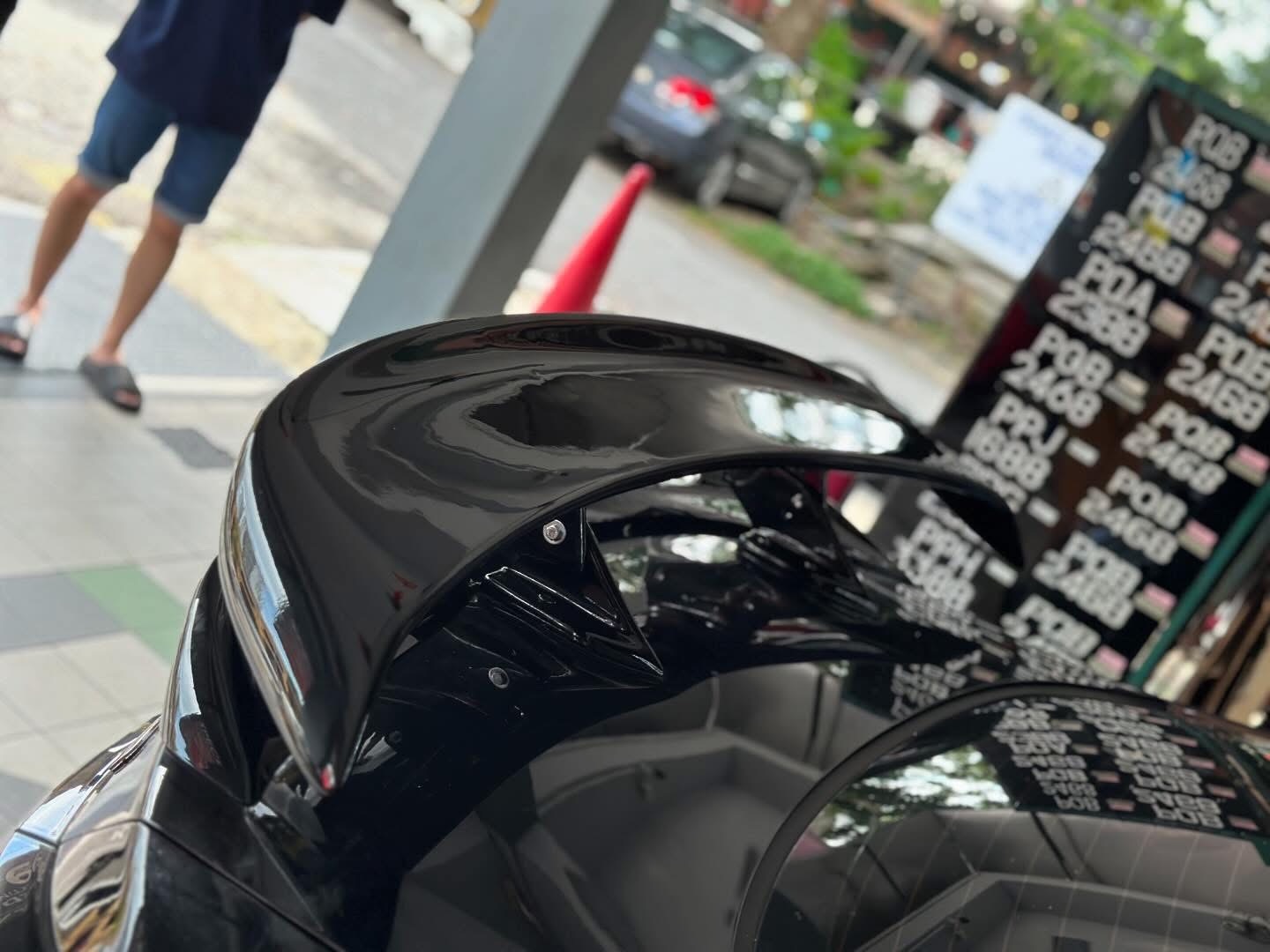VARIS DESIGN SPOILER