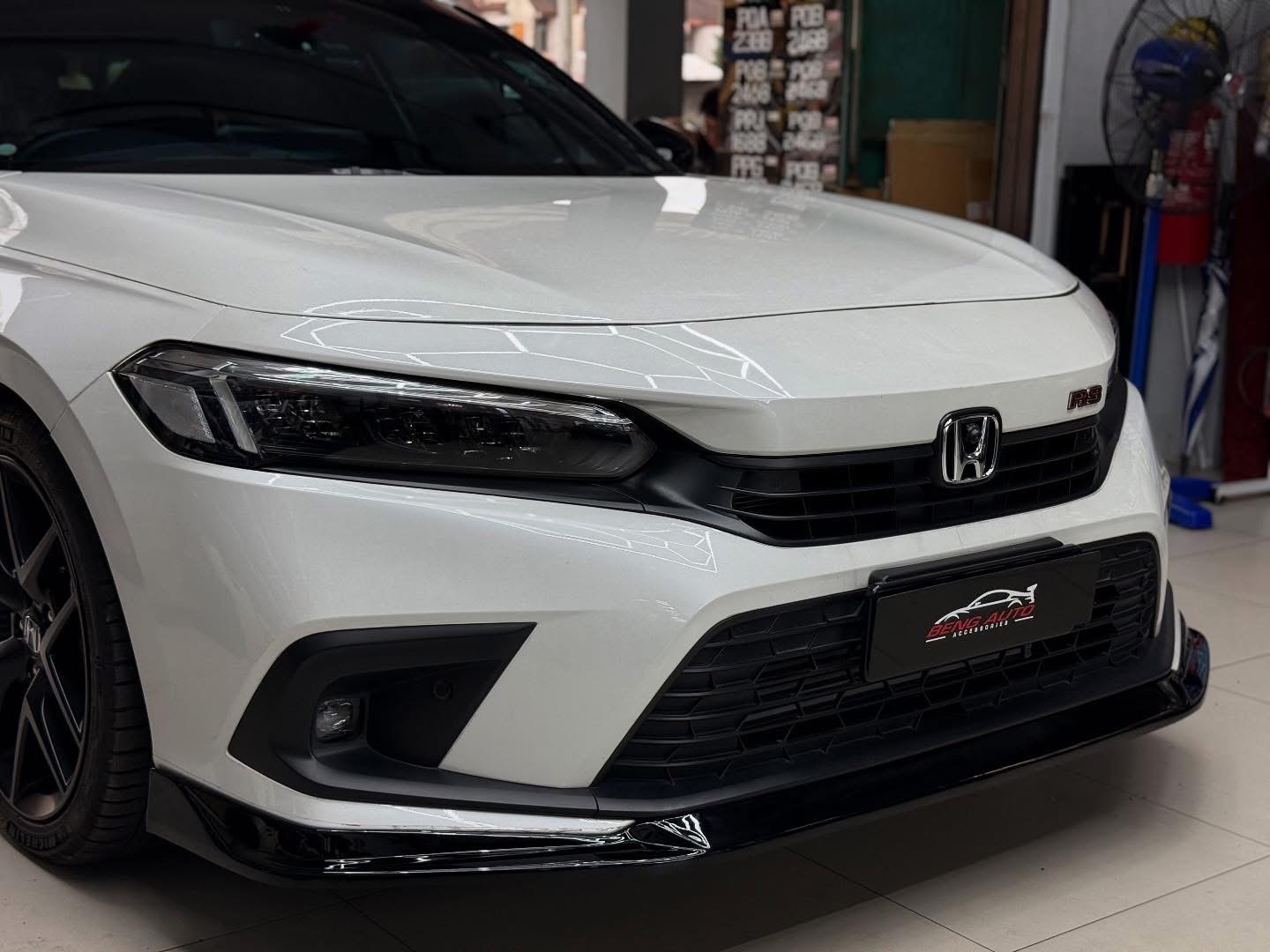 VARIS DESIGN FRONT LIPS