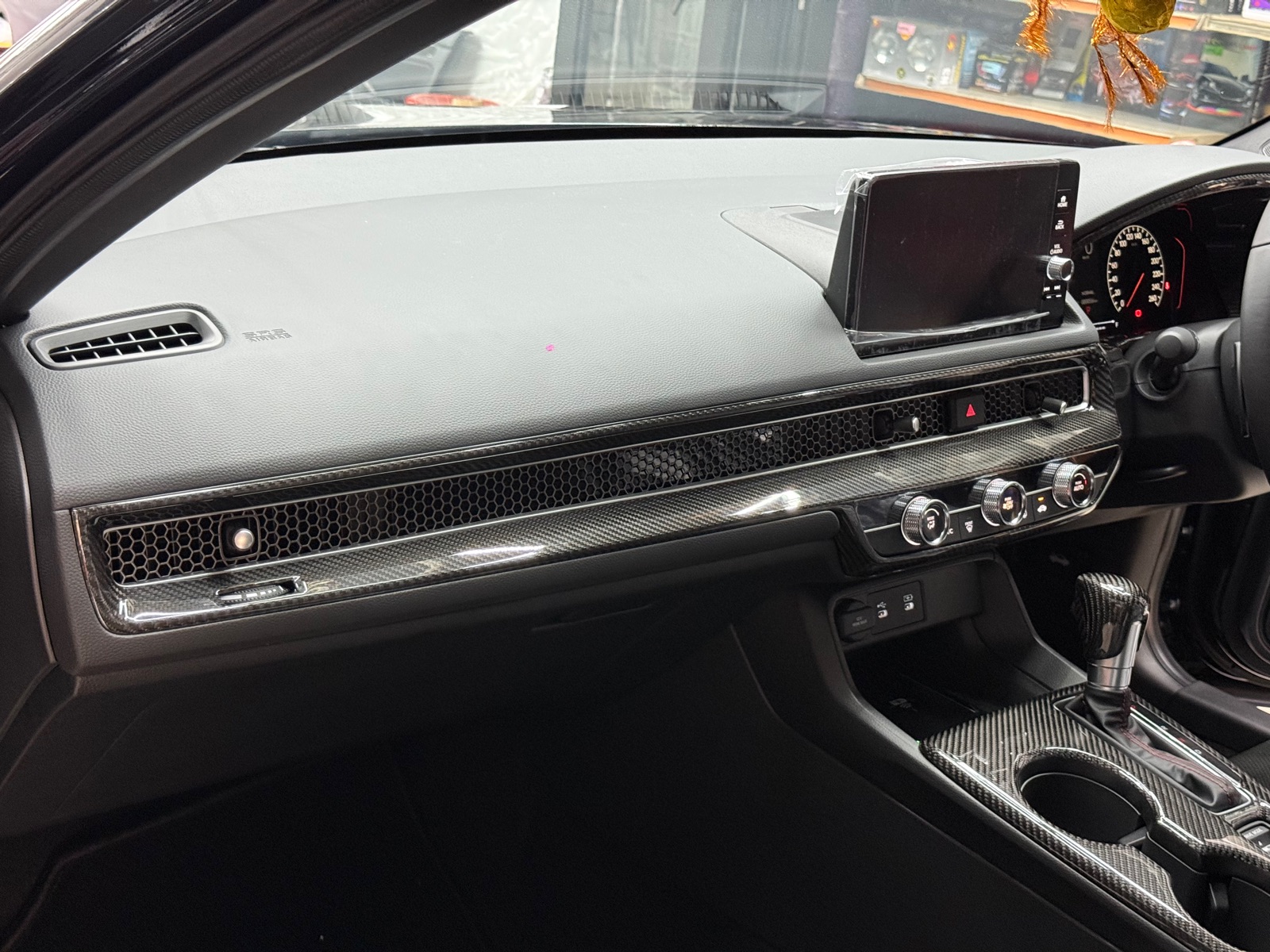 DRY CARBON AIR-CON PANEL COVER