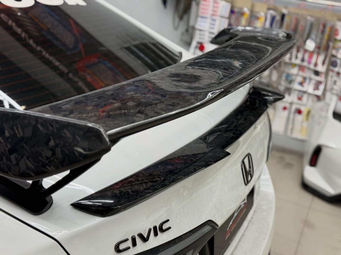 M4 DESIGN FORGE CARBON SPOILER