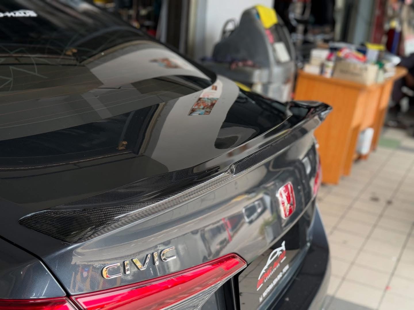 CARBON RS SPOILER