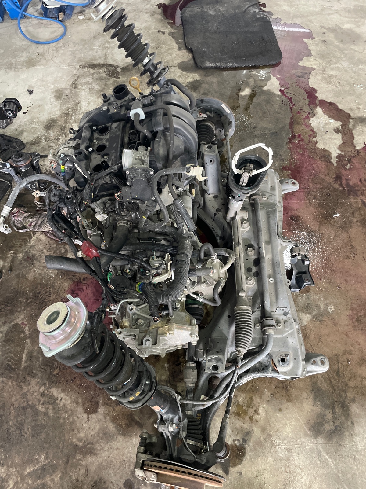 Perodua Axia 1.0 1kr Vvt Engine. Gearbox Suspension Set