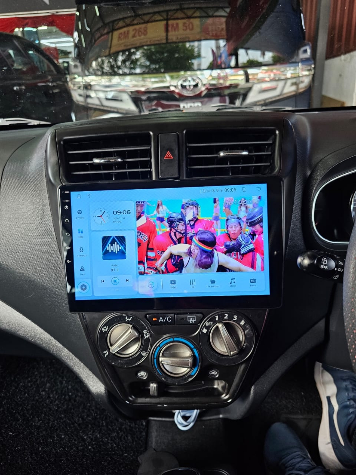 Axia 10'' ANDROID MULTIMEDIA PLAYER