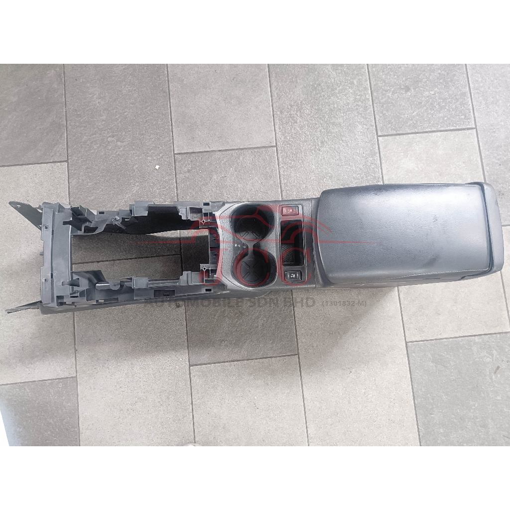 NISSAN X TRAIL NT32 CONSOLE BOX [C-1-4-D2426]