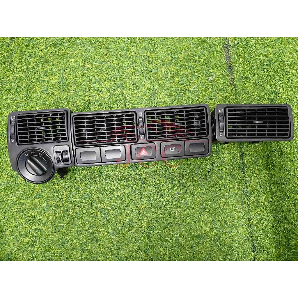 VOLKSWAGEN GOLF MK4 AIRCOND AIRVENT [2G-4B-D2398]