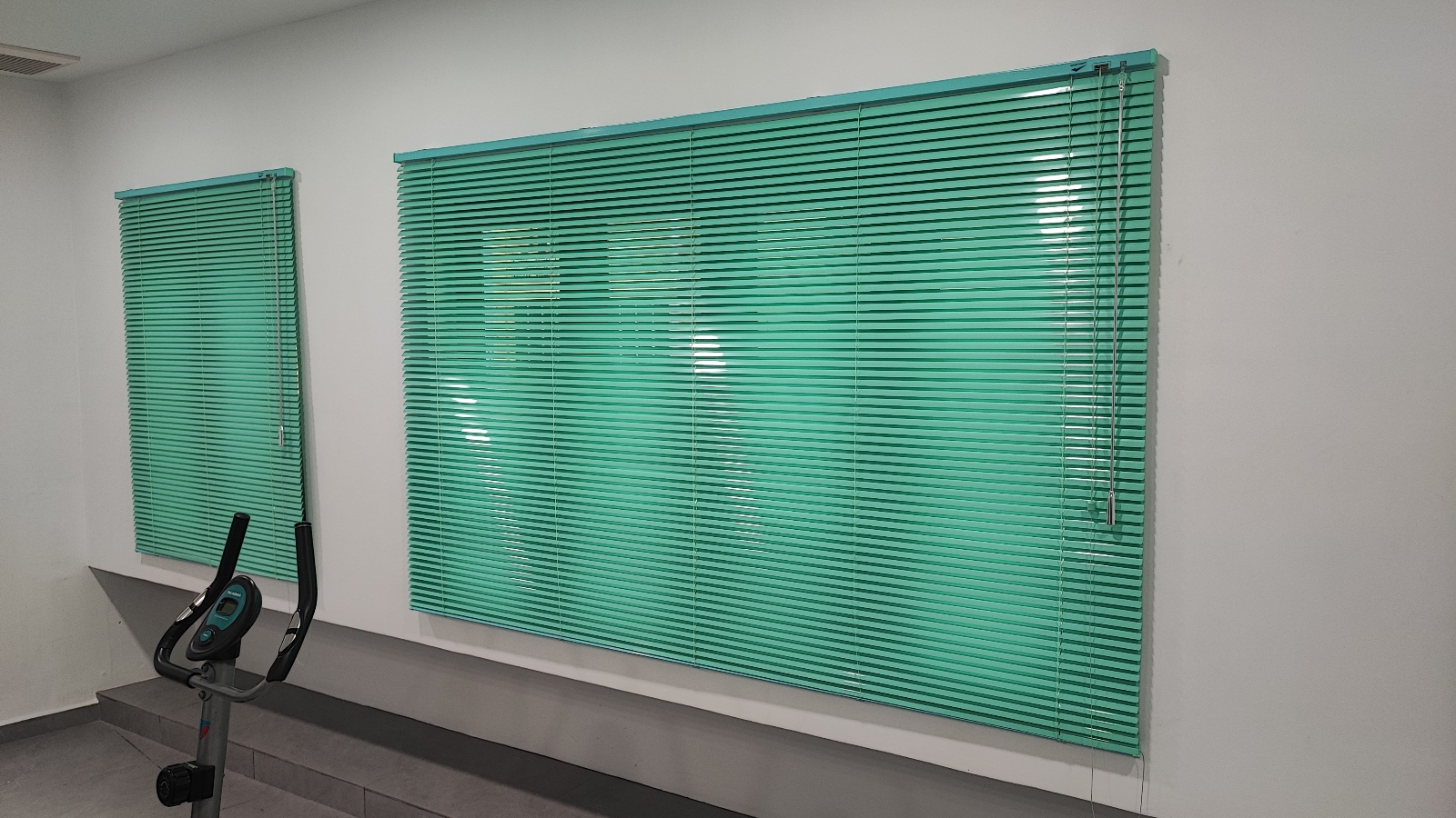Aluminium Material Venetian Blind, Lights And Privacy Control 