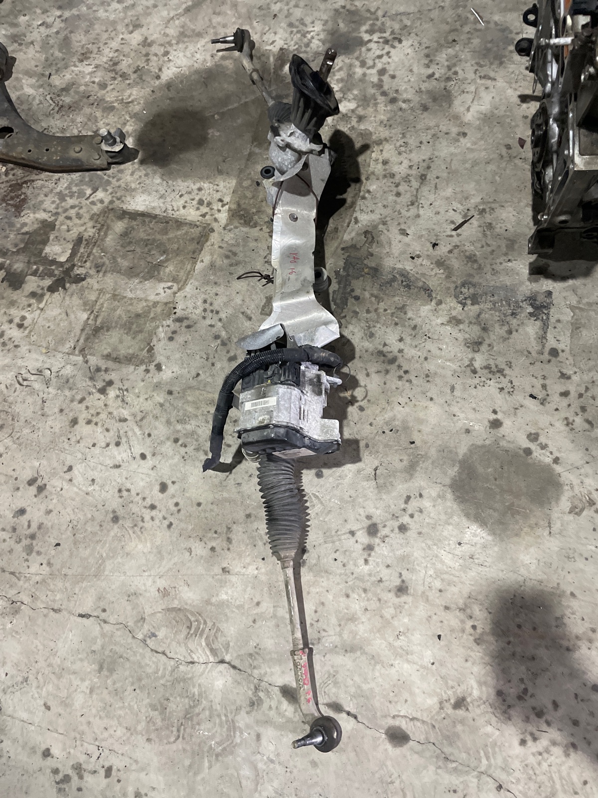 Volvo V40 1.6 Turbo 2015year Steering Rack 
