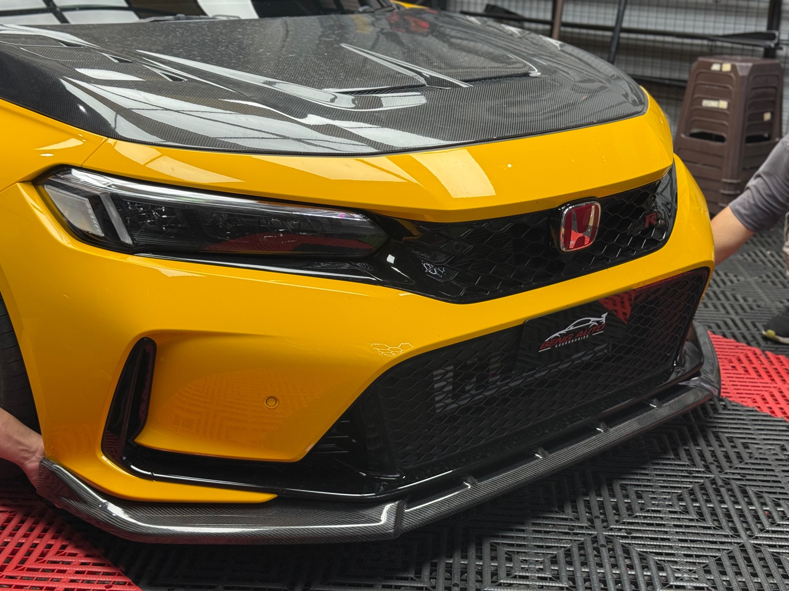 MAXTON DESIGN CARBON FRONT LIPS