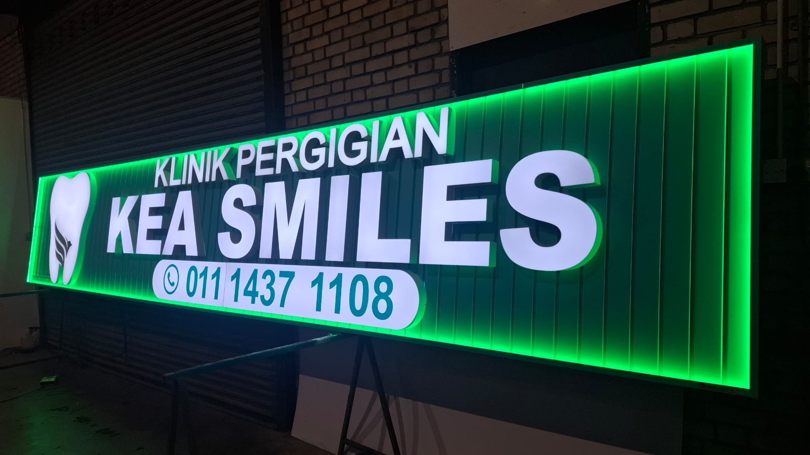 PREMIUM 3D LED FRONT-LIT WITH 4-SIDE L ANGLE LIGHTED FRAME DENTAL KLINIK SIGNBOARD SPECIALIST IN PUCHONG & JALAN KENARI