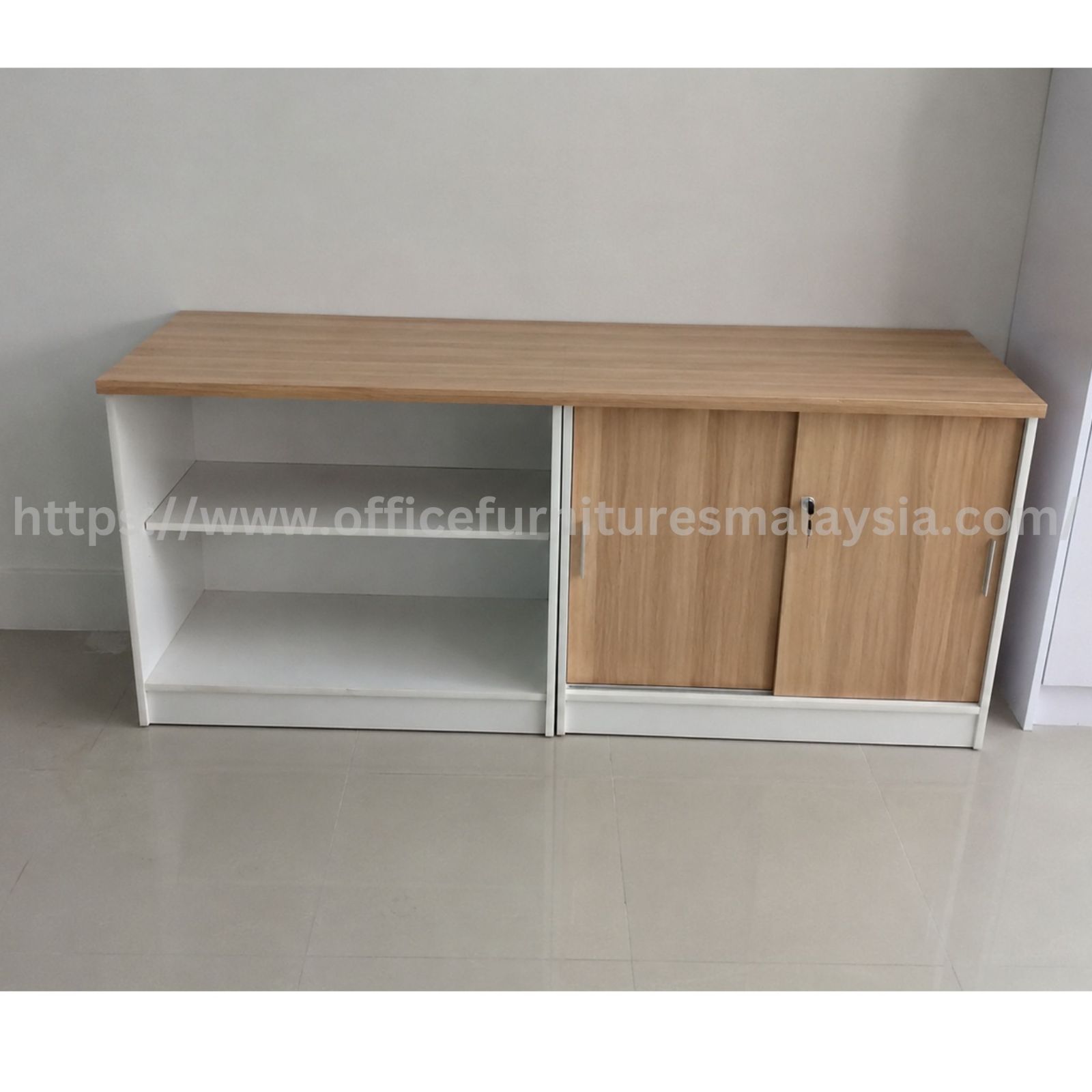 Modish Open Shelf + Sliding Door Low Cabinet Kampung Pulau Meranti, 47100 Puchong, Selangor, Malaysia. MAY 2026