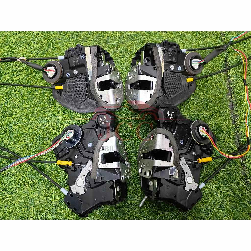 TOYOTA WISH ZGE20 2ZR DOOR LOCK [2D-6C-D2467]