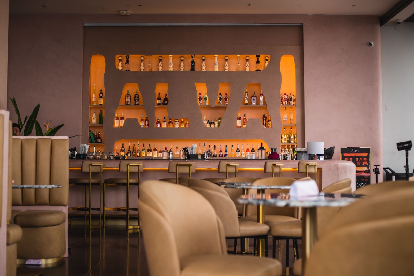 Kuala Lumpur Sky Lounge Escape: A Panoramic View of the KL Skyline