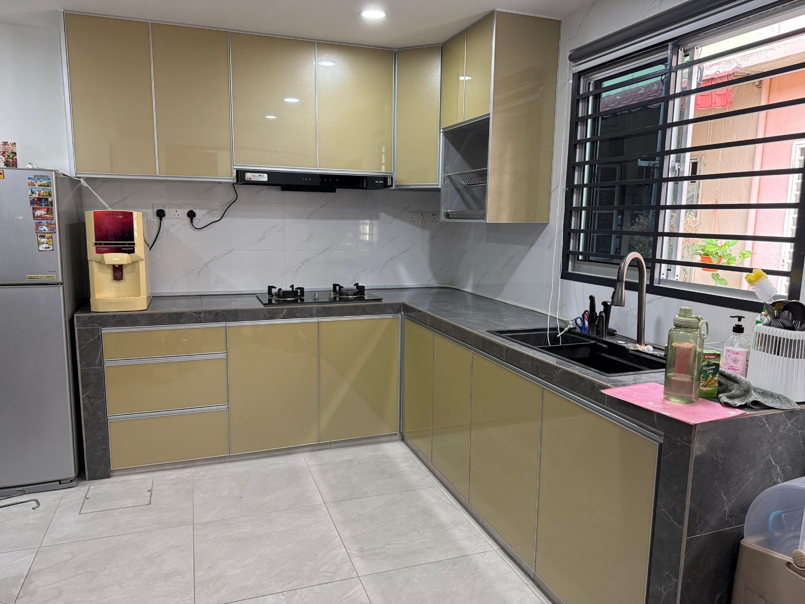 3G Glass Door Kitchen Cabinet @ Puchong, Selangor 
