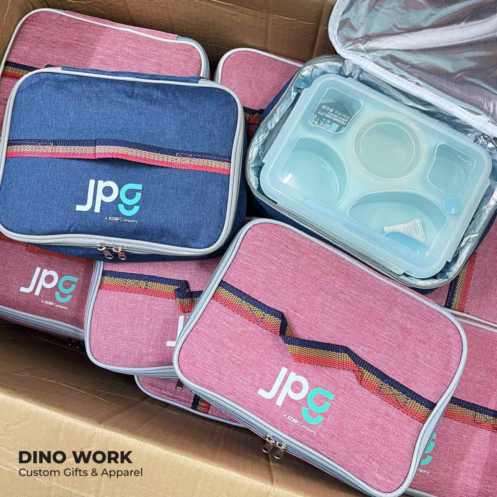 Clearance Sale – Lunch Box + Thermal Bag Set Only RM25