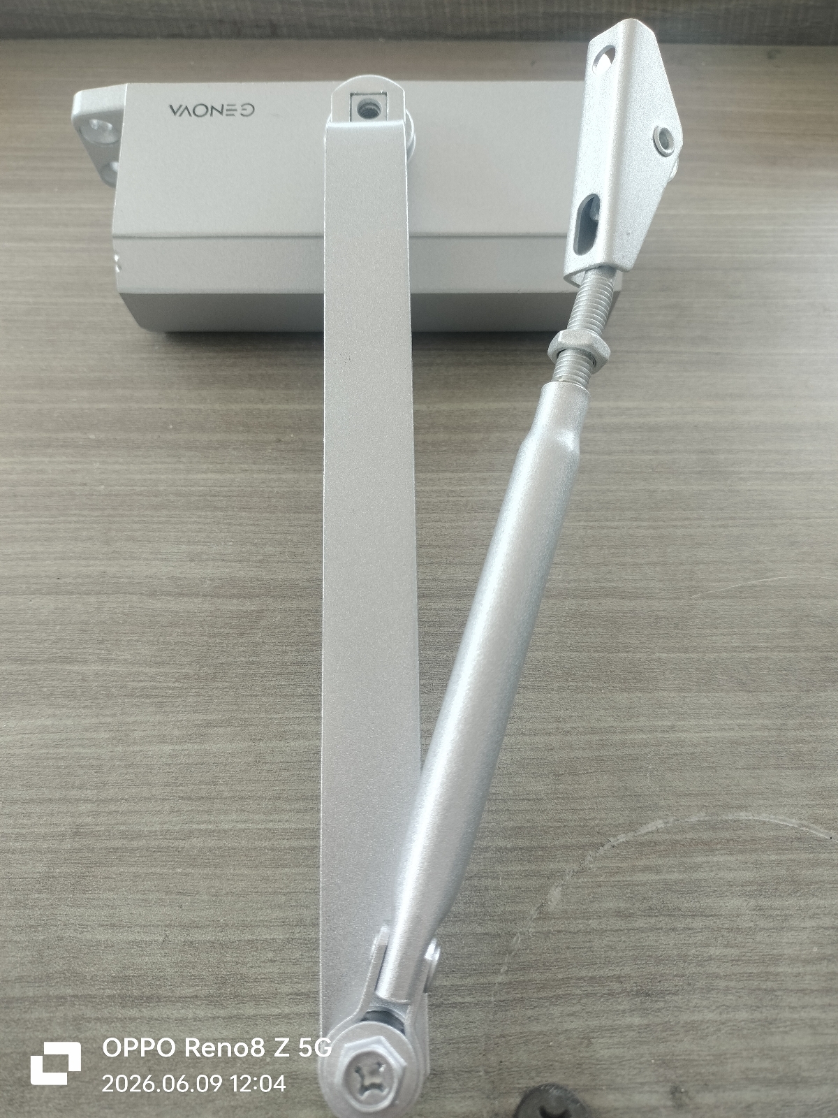 Genova door closer
