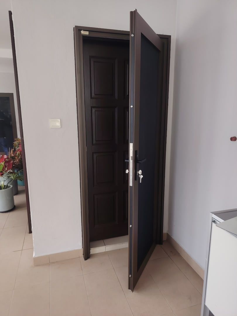Heavy-Duty Security Mesh Swing Door 