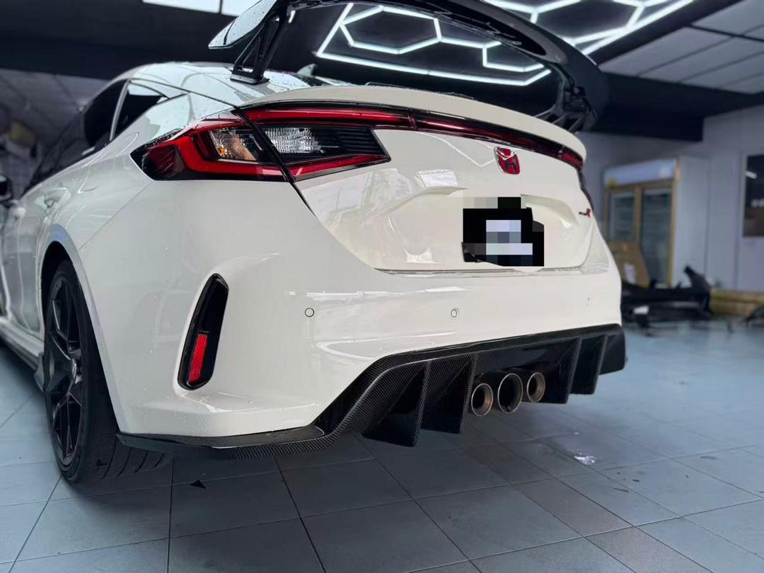 VIS DESIGN CARBON REAR DIFFUSER