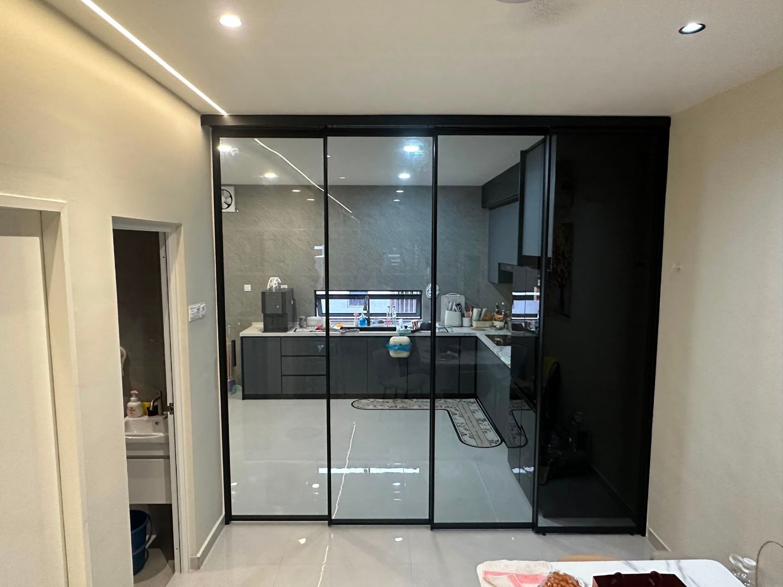 Benefits of Slim Frame Sliding Doors for Modern Homes