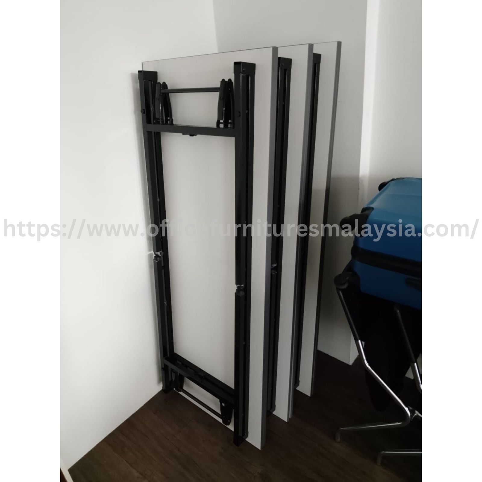 2 ft x 5 ft Rectangular Folding Banquet Table Jalan Lagoon Selatan, Bandar Sunway, 47500 Subang Jaya, Selangor, Malaysia. JUNE 2026