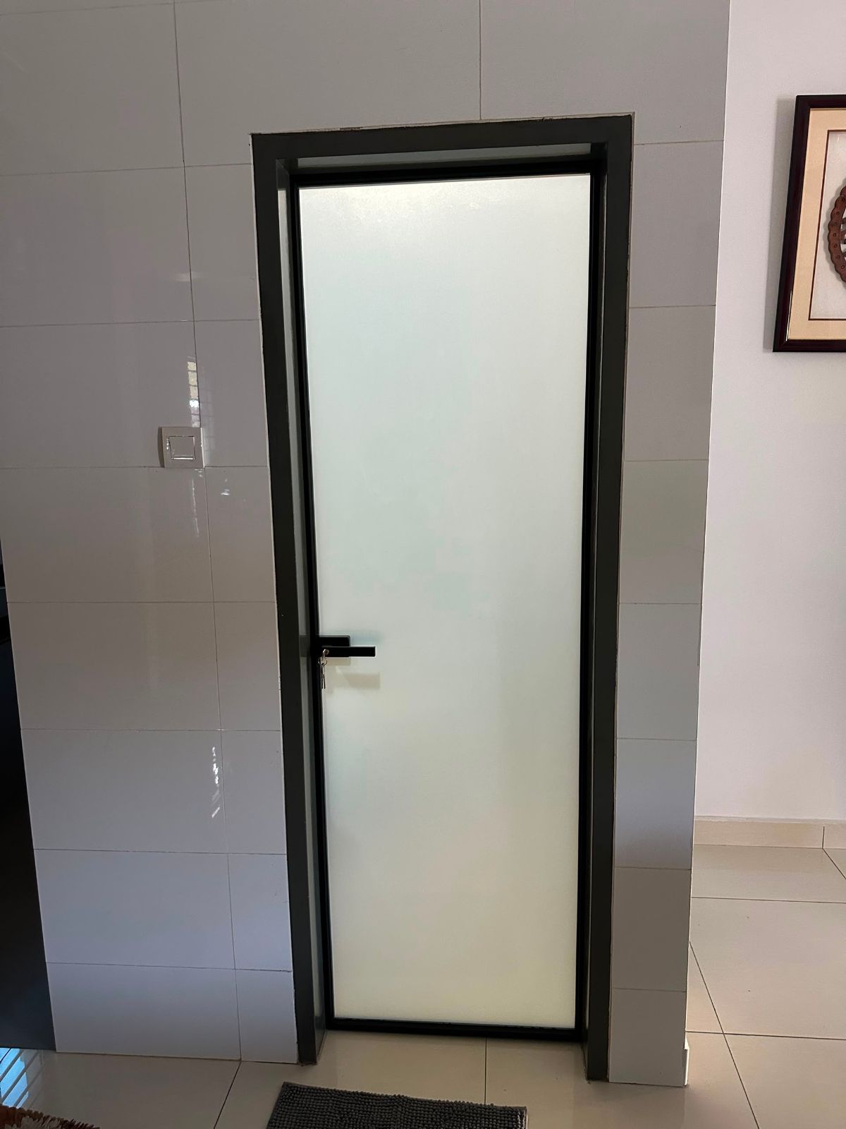 Why Choose an Aluminium Swing Door ?