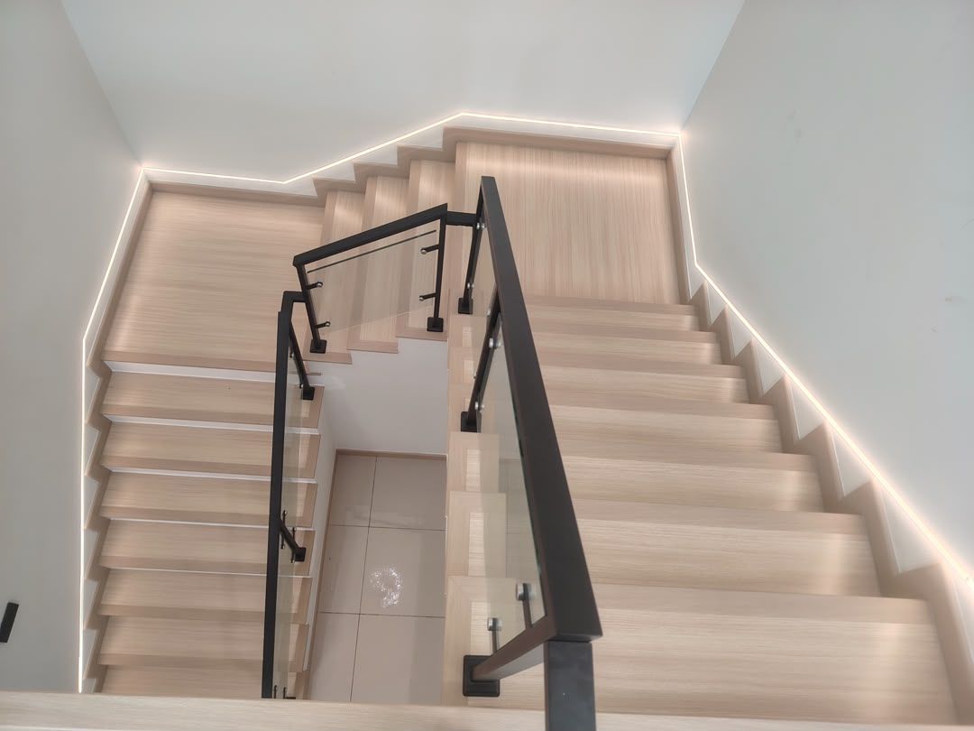Why Should You Choose Laminate Flooring for Your Staircase?