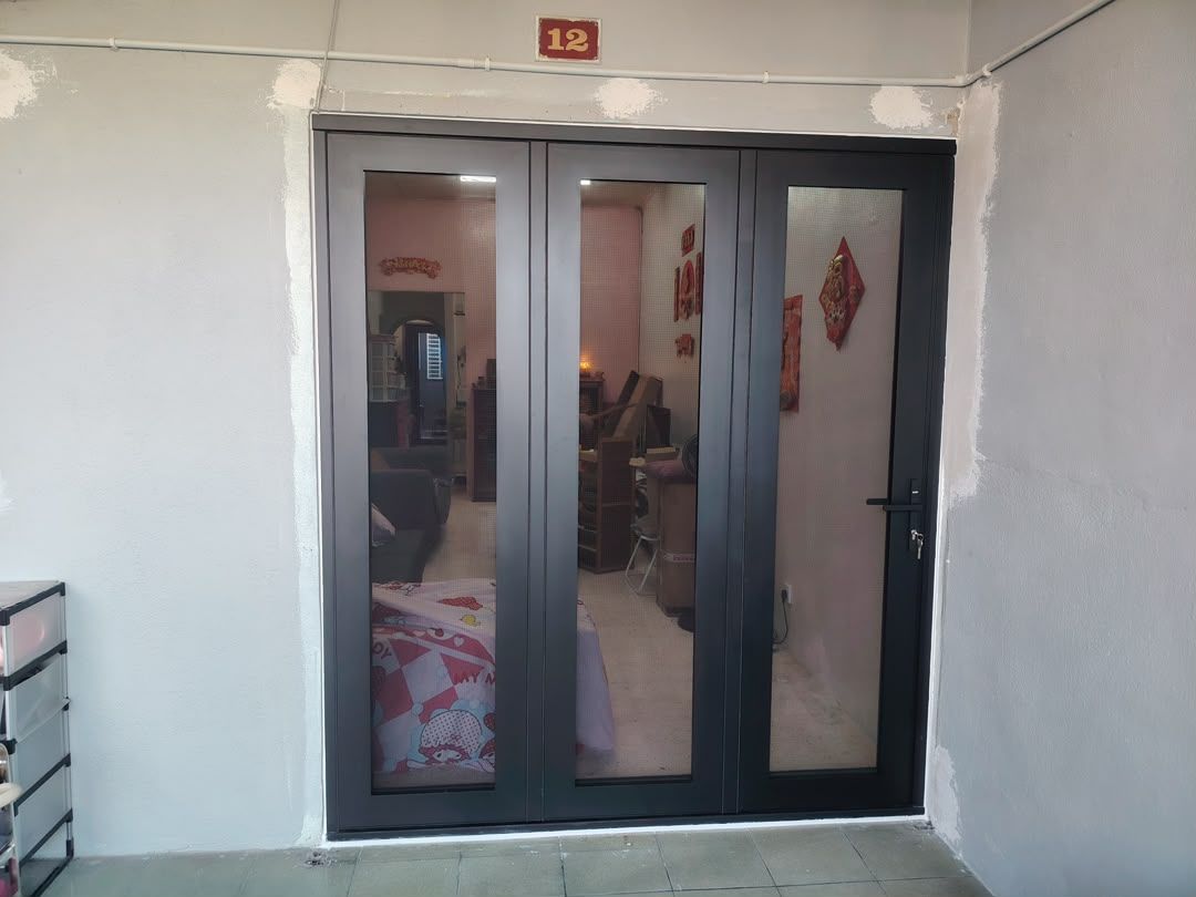 What Is a Security Mesh Folding Door and Why Is It So Popular?